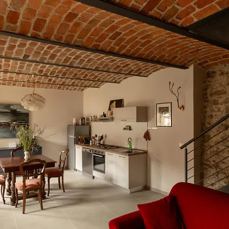 Casa Nin, Storie E In Collina Apartamento