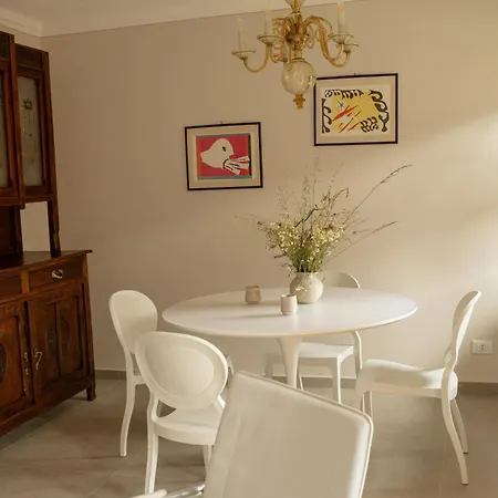 Casa Nin, Storie E In Collina Cisterna dʼAsti