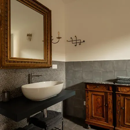 Casa Nin, Storie E In Collina Apartamento *