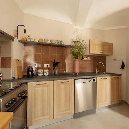 Casa Nin, Storie E In Collina Apartamento *