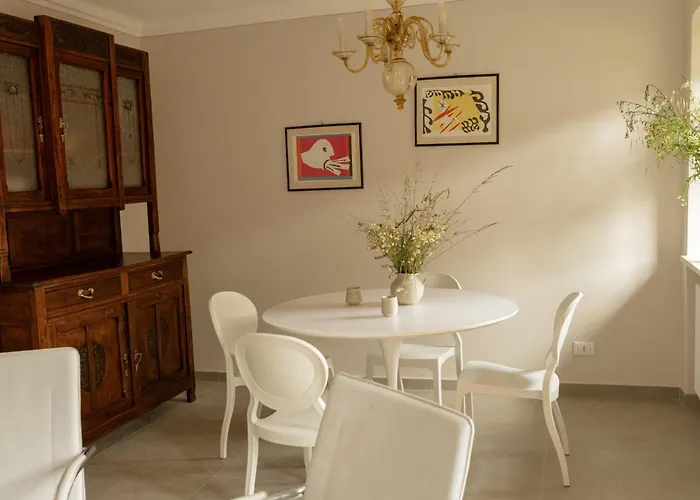 Casa Nin, Storie E In Collina Cisterna dʼAsti