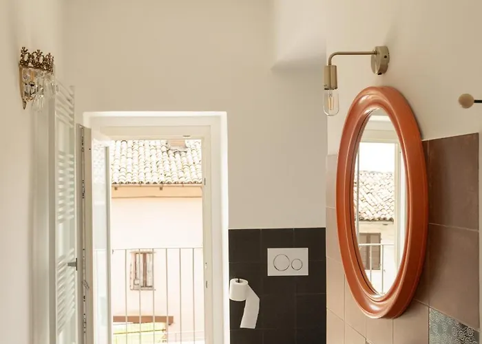 Casa Nin, Storie E In Collina شقة